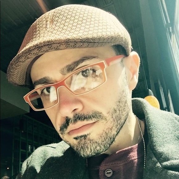 Meet your Posher, Carlos - Picture 6 of 7